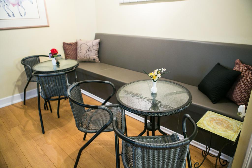 Le 227 Laurier B&B กาติโน ภายนอก รูปภาพ